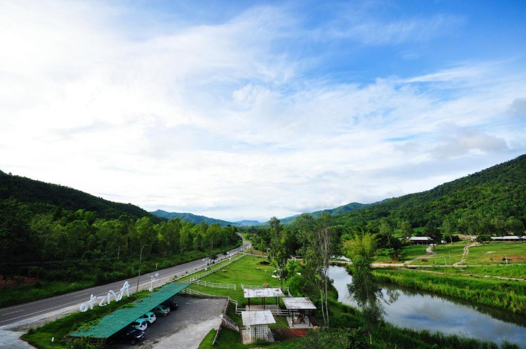 Aristo Chic Resort & Farm Suan Phueng Exterior photo