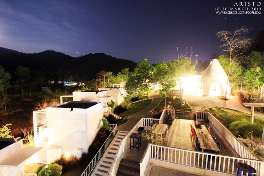 Aristo Chic Resort & Farm Suan Phueng Exterior photo